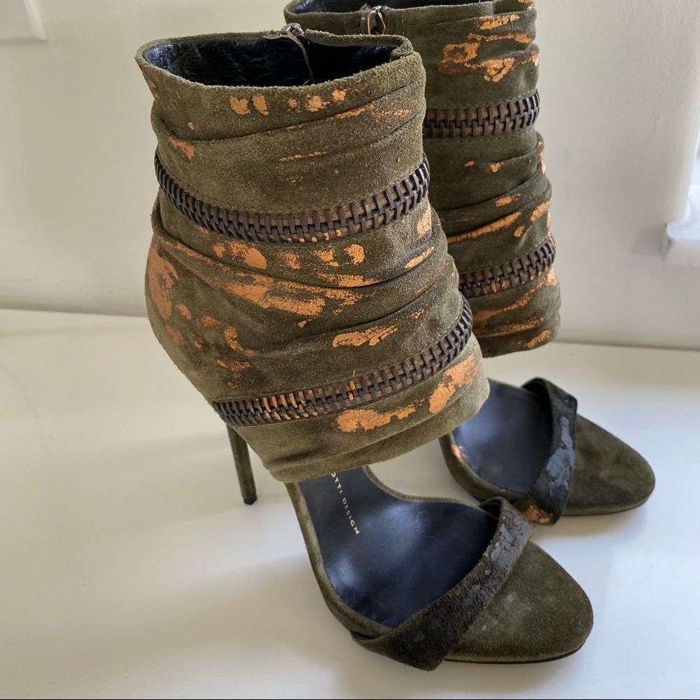 Giuseppe Zanotti Green Suede Zipper Sandals 7
